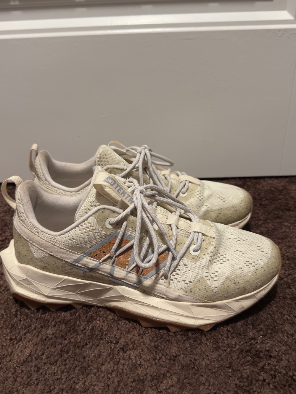 New Balance Cream White Sneakers